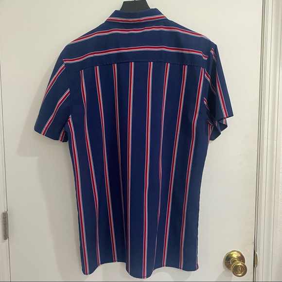 Geometrix New York Short-Sleeve Button-Down Shirt - Picture 2 of 8